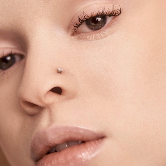 NWT Fenty Beauty by Rihanna Bright Fix Eye Brightener in Golden Ivory 02 0.34 oz - Picture 4 of 6